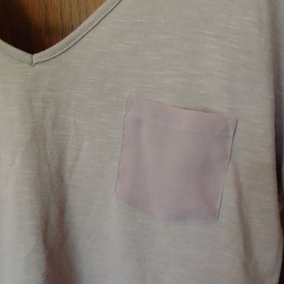 Mudd V neck top - Picture 2 of 5